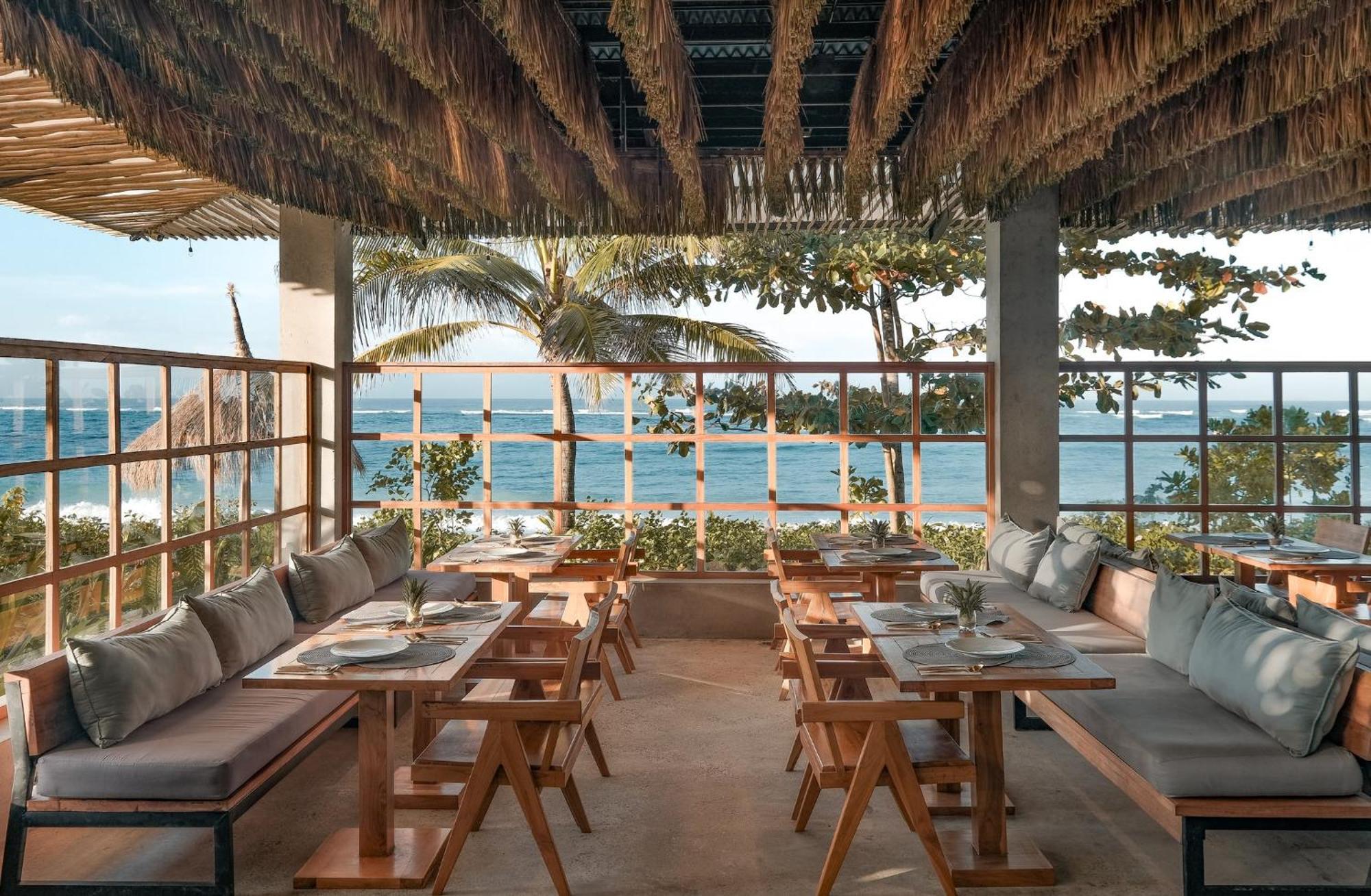 Amber Lombok Beach Resort セロング・ベラナク エクステリア 写真