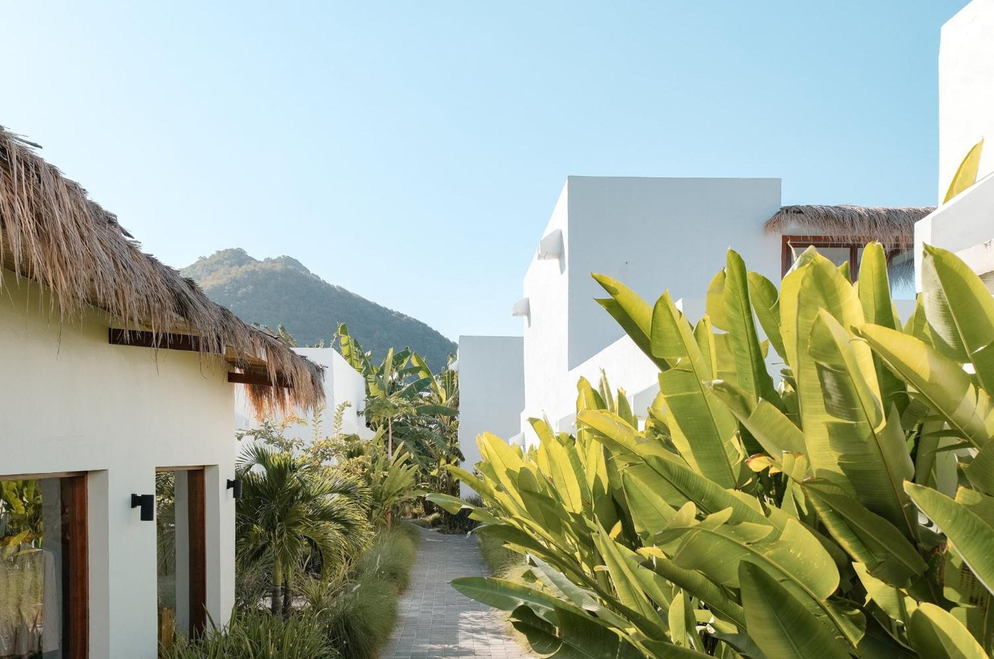 Amber Lombok Beach Resort セロング・ベラナク エクステリア 写真