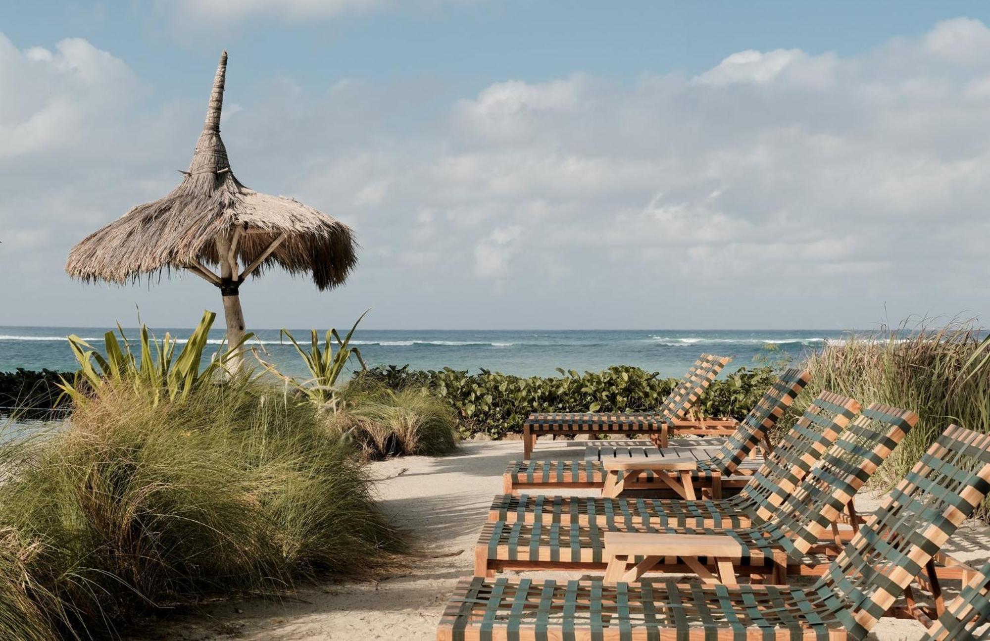 Amber Lombok Beach Resort セロング・ベラナク エクステリア 写真