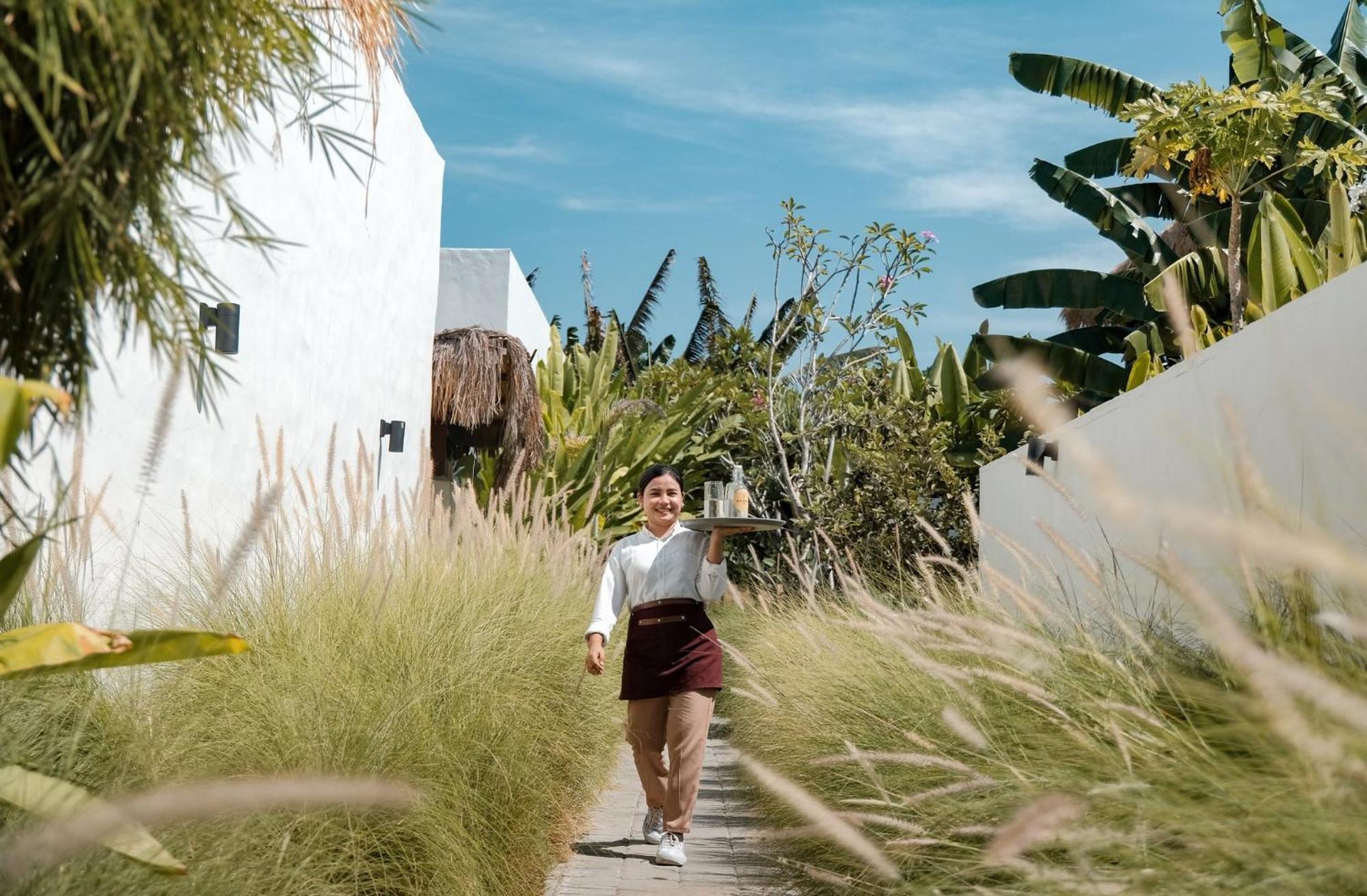 Amber Lombok Beach Resort セロング・ベラナク エクステリア 写真