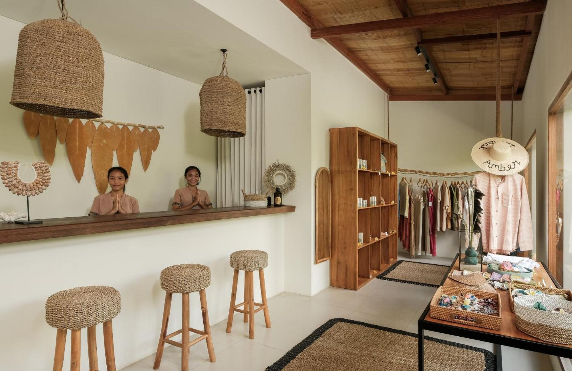Amber Lombok Beach Resort セロング・ベラナク エクステリア 写真