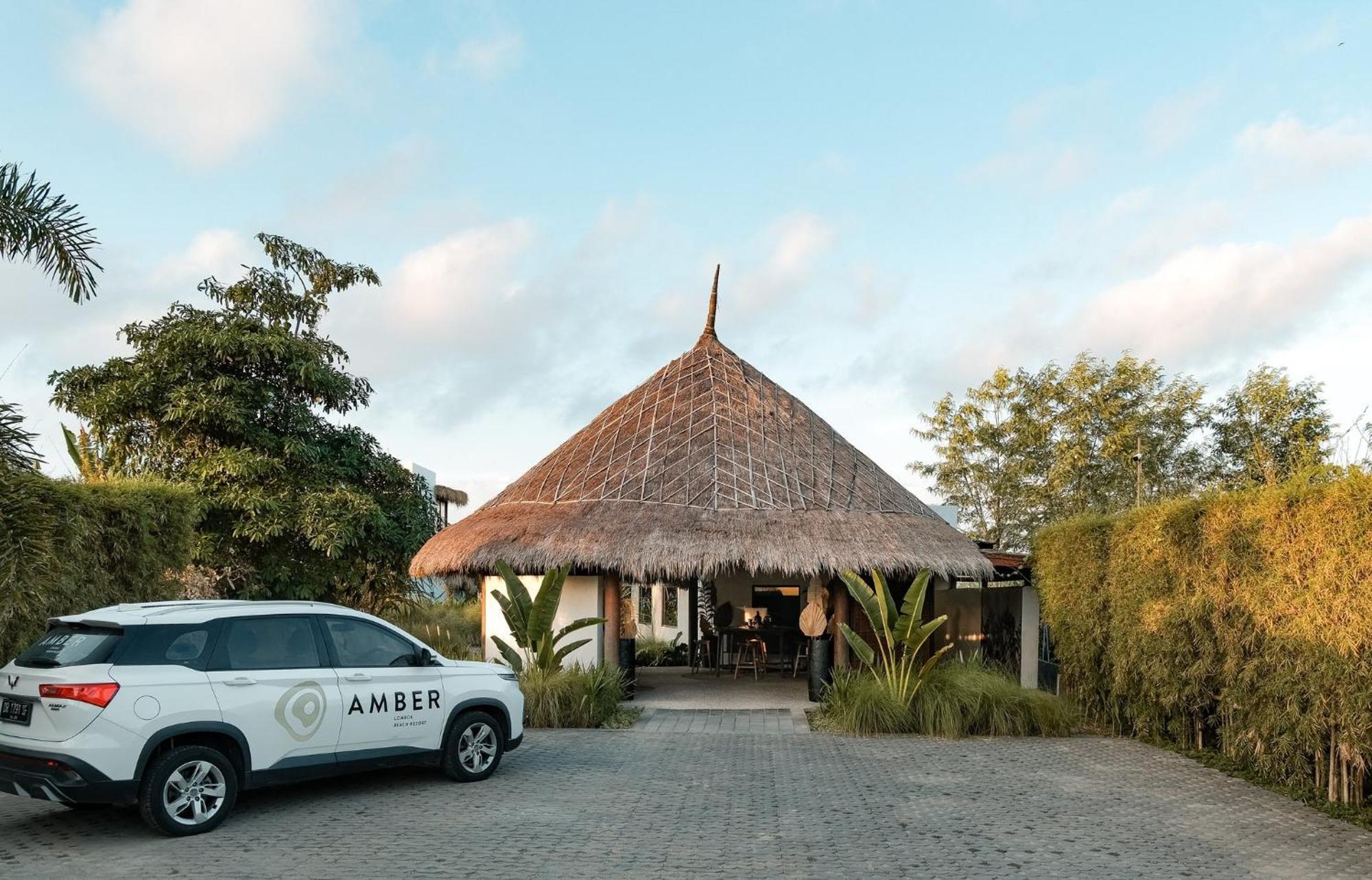 Amber Lombok Beach Resort セロング・ベラナク エクステリア 写真